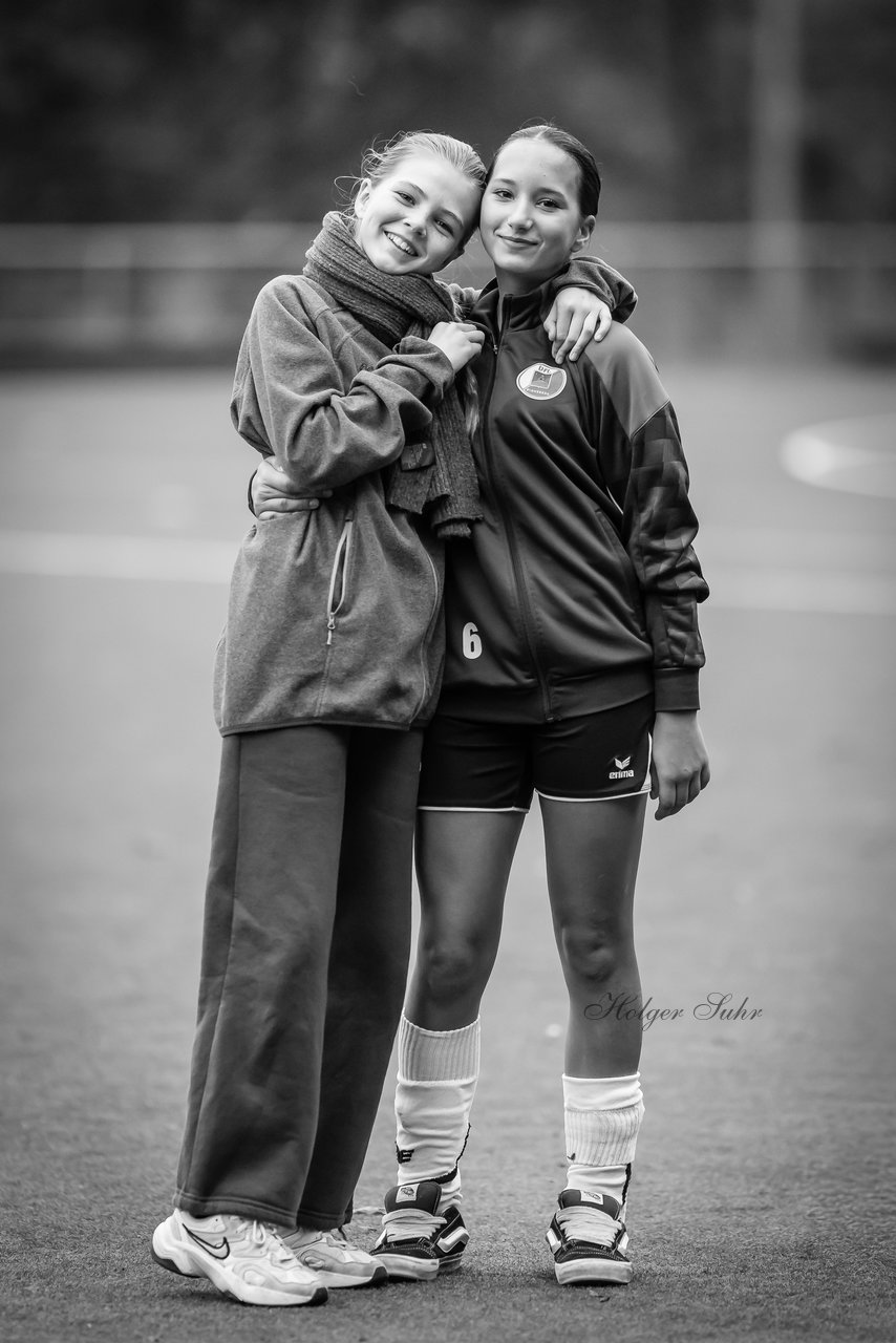 Bild 71 - wCJ VfL Pinneberg - Eimsbuettler TV : Ergebnis: 0:3